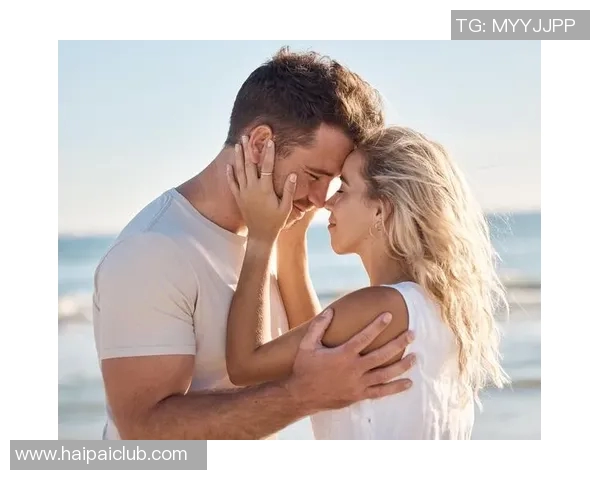 足球明星与女友共度浪漫沙滩假期尽显甜蜜与风情 足球明星与女友共度浪漫沙滩假期尽显甜蜜与风情