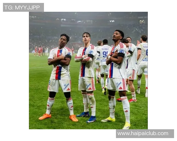 皇马迎战巴多期待精彩对决球迷热情高涨助阵球队争胜